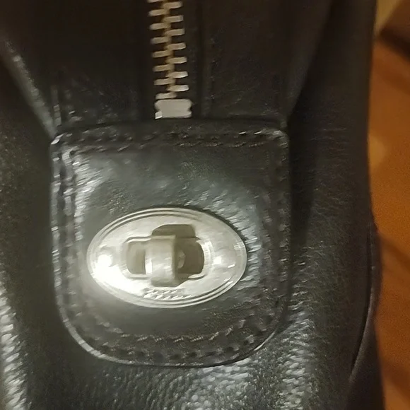 Leather Fossil Satchel - Picture 4 of 8